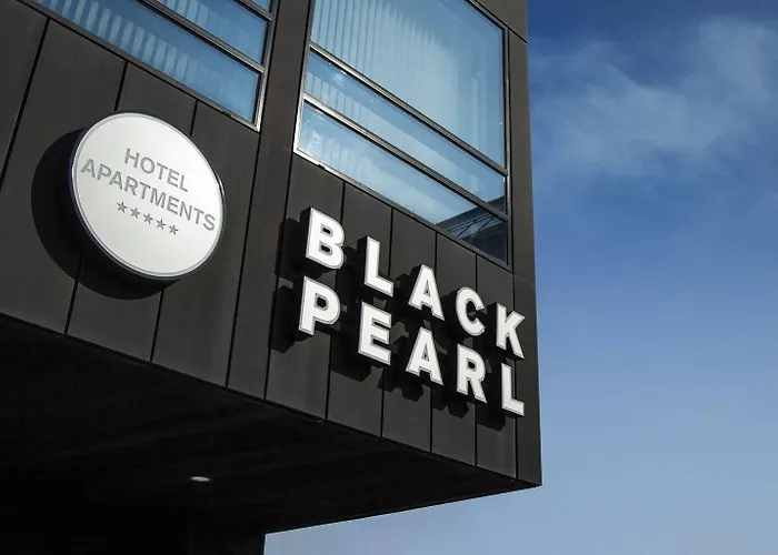 Black Pearl Apartment Hotel